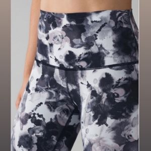 Listing Details Lululemon Wunder Under Crop